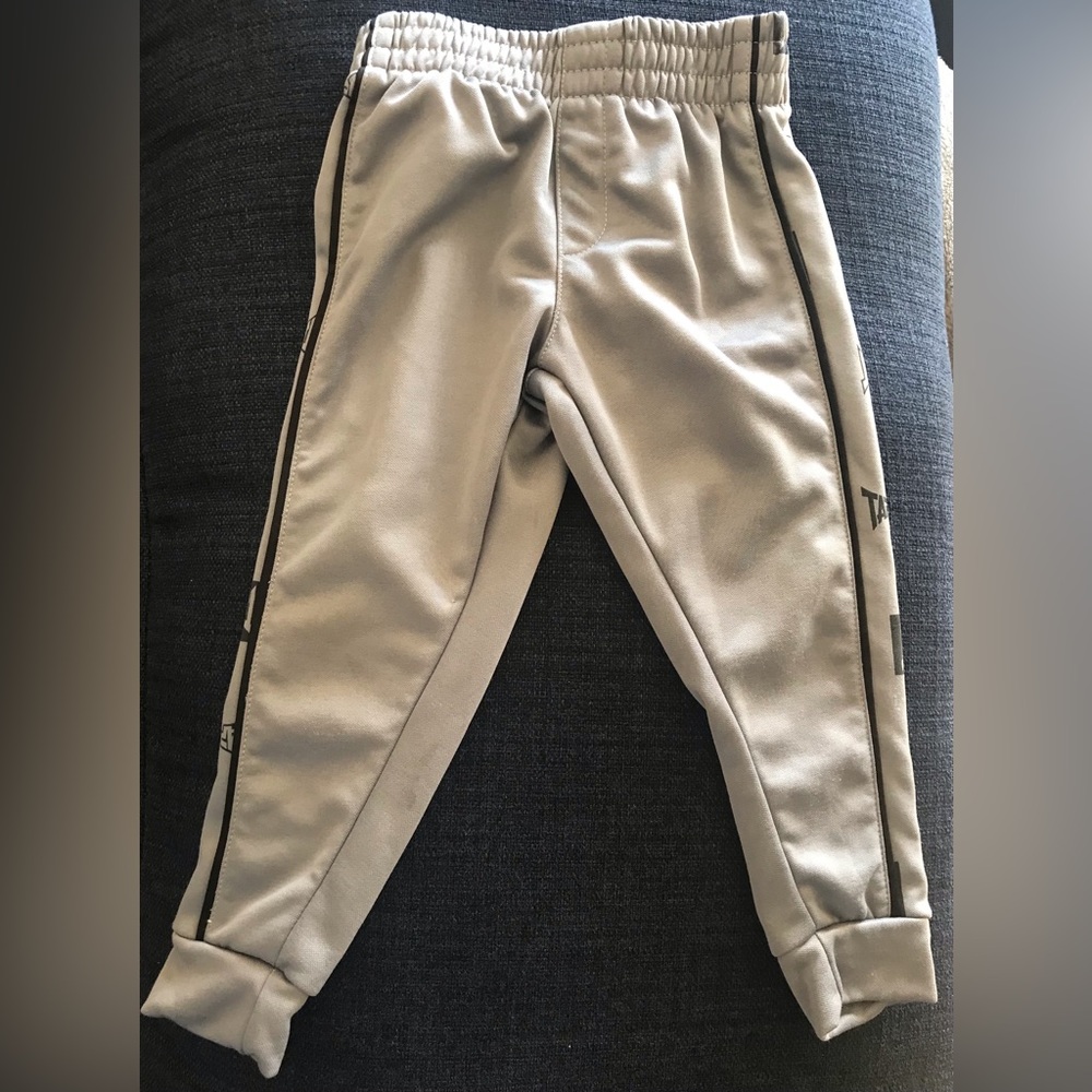 Tapout / WWE Joggers Size 3T
